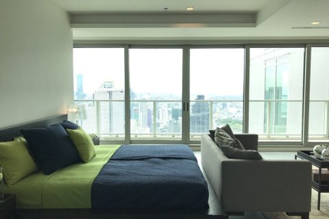Condo in Bangkok, Thailand, 4 bedrooms  № 180949 - photo 15
