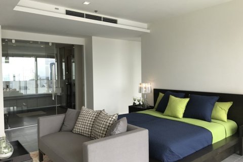 Condo in Bangkok, Thailand, 4 bedrooms  № 180949 - photo 16