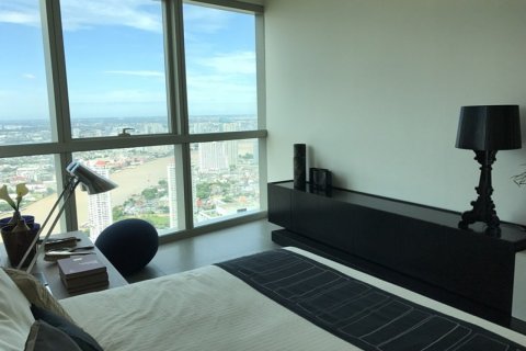 Condo in Bangkok, Thailand, 4 bedrooms  № 180949 - photo 17