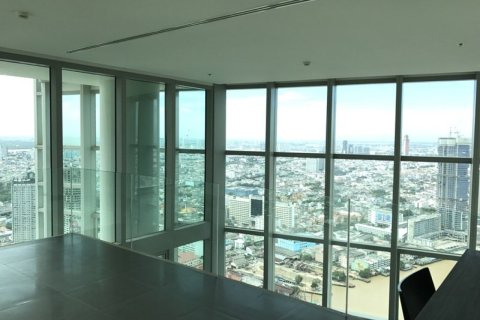 Condo in Bangkok, Thailand, 4 bedrooms  № 180949 - photo 2
