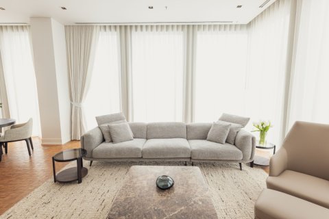 Condo in Bangkok, Thailand, 3 bedrooms  № 180950 - photo 7