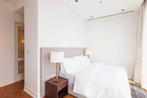Condo in Bangkok, Thailand, 3 bedrooms  № 180950 - photo 15