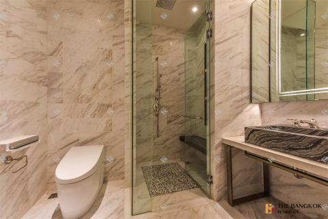 Condo in Bangkok, Thailand, 3 bedrooms № 202373 - photo 10