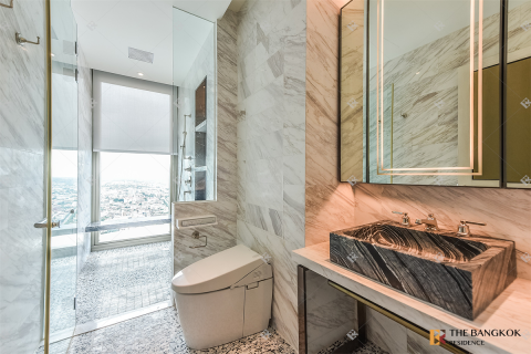 Condo in Bangkok, Thailand, 3 bedrooms № 202373 - photo 5