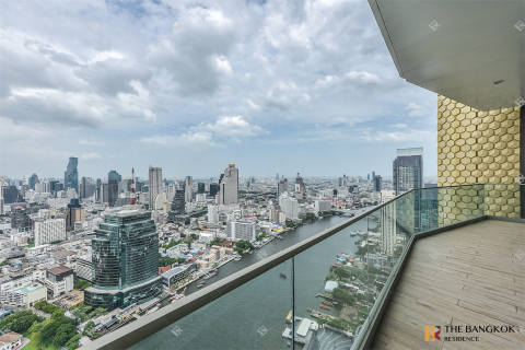 Condo in Bangkok, Thailand, 3 bedrooms № 202373 - photo 2