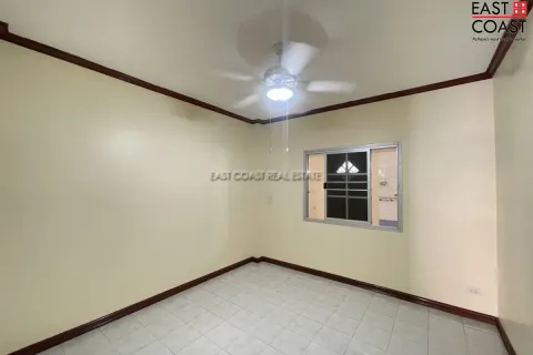 Casa de 3 dormitorios en Pattaya, Tailandia № 212447 - foto 15