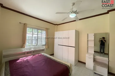 Casa de 3 dormitorios en Pattaya, Tailandia № 212447 - foto 18