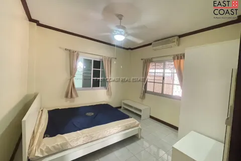 Casa de 3 dormitorios en Pattaya, Tailandia № 212447 - foto 9