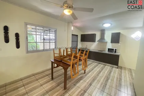 Casa de 3 dormitorios en Pattaya, Tailandia № 212447 - foto 17