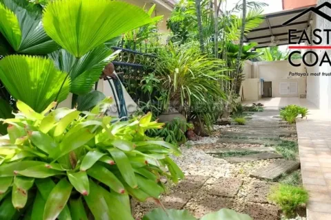 Casa de 3 dormitorios en Pattaya, Tailandia № 212447 - foto 2