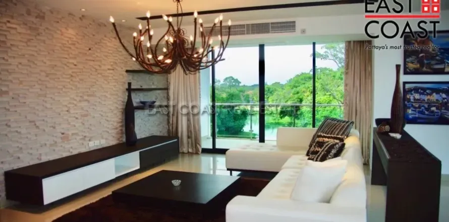 Condominio de 2 dormitorios en Jomtien Beach, Pattaya, Tailandia № 212450