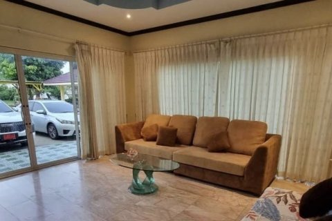 Villa in Hua Hin, Thailand 6 bedrooms № 139928 - photo 2
