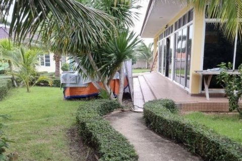 Villa in Hua Hin, Thailand 6 bedrooms № 139928 - photo 21