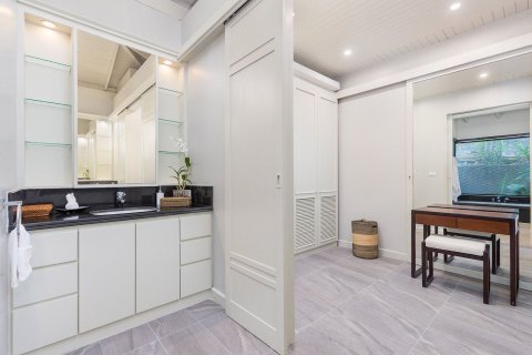 Villa in Phuket, Thailand 5 bedrooms № 156589 - photo 28