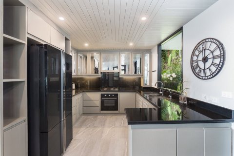 Villa in Phuket, Thailand 5 bedrooms № 156589 - photo 23