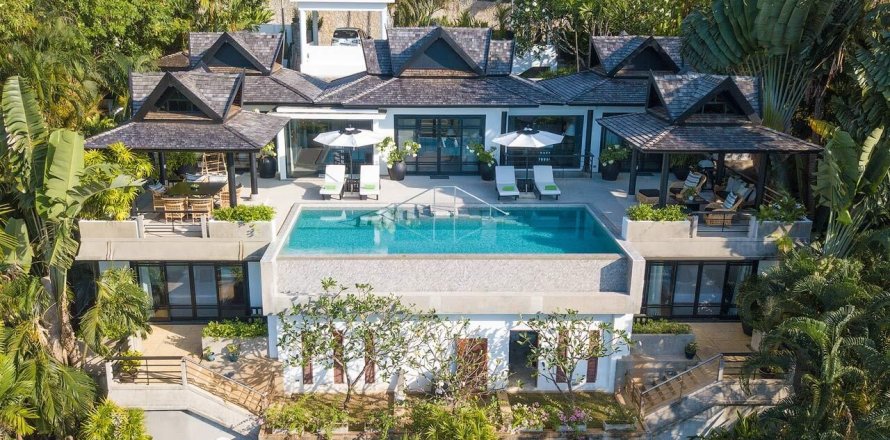 Villa in Phuket, Thailand 5 bedrooms № 156589