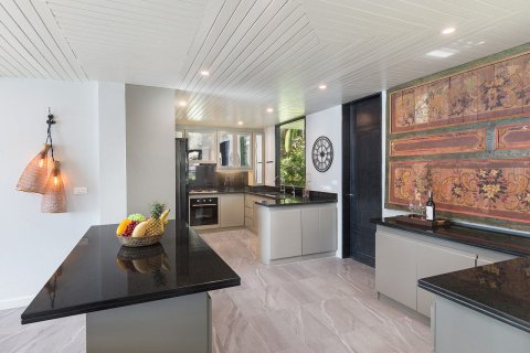 Villa in Phuket, Thailand 5 bedrooms № 156589 - photo 22