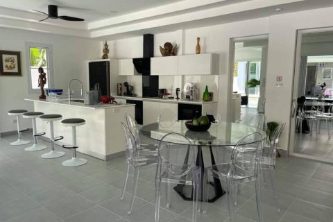 Вилла в Раваи, Таиланд с 5 спальнями  № 133822 - фото 16