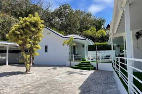 Вилла в Раваи, Таиланд с 5 спальнями  № 133822 - фото 28