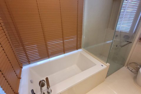 Кондоминиум с 2 спальнями в Клонг Тоэй, Бангкок, Таиланд № 133821 - фото 10