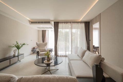 Condo in Bangkok, Thailand, 3 bedrooms  № 133823 - photo 17