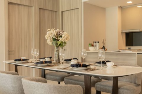 Condo in Bangkok, Thailand, 3 bedrooms  № 133823 - photo 15