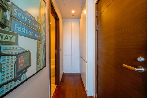 Condo in Bangkok, Thailand, 2 bedrooms  № 133824 - photo 11