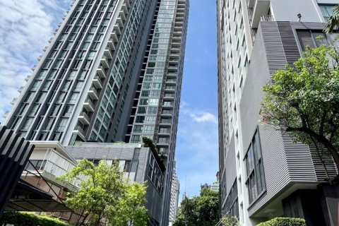 Condo in Bangkok, Thailand, 2 bedrooms  № 133824 - photo 27