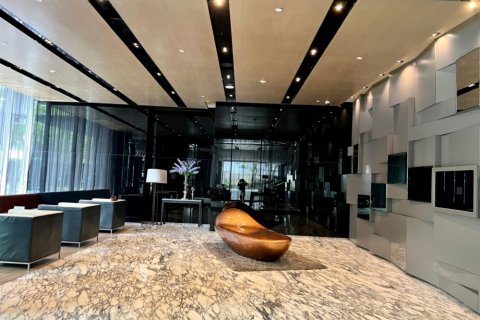 Condo in Bangkok, Thailand, 2 bedrooms  № 133824 - photo 25