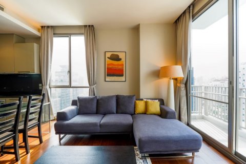 Condo in Bangkok, Thailand, 2 bedrooms  № 133824 - photo 3