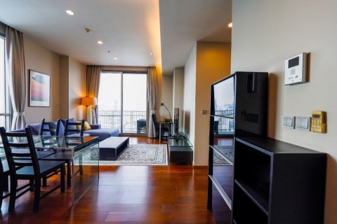 Condo in Bangkok, Thailand, 2 bedrooms  № 133824 - photo 7