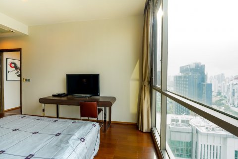 Condo in Bangkok, Thailand, 2 bedrooms  № 133824 - photo 6
