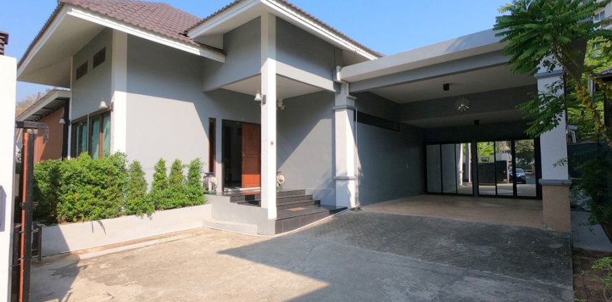 Maison à Chiang Mai, Thaïlande 4 chambres № 200447