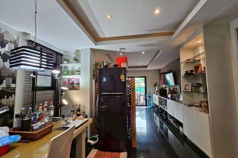 Townhouse in Udon Thani, Thailand 4 bedrooms № 152958 - photo 14