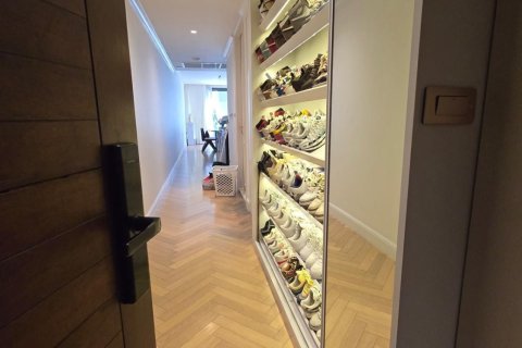 Condo à Watthana, Bangkok, Thaïlande, 2 chambres  № 170684 - photo 16