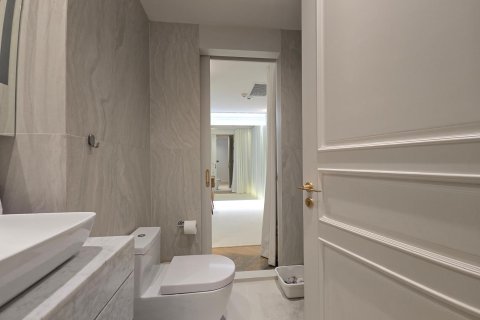 Condo à Watthana, Bangkok, Thaïlande, 2 chambres  № 170684 - photo 13