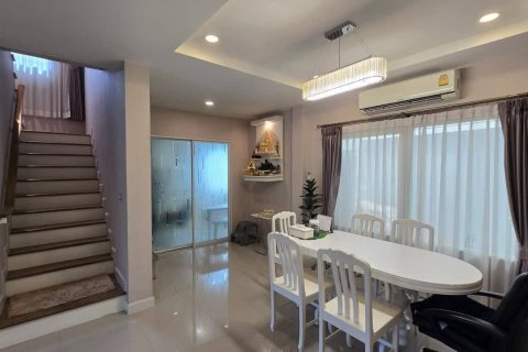 House in Bang Yai, Thailand 4 bedrooms № 170685 - photo 5