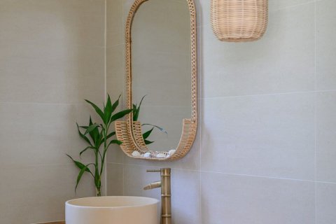 Villa in Surat Thani, Thailand 8 bedrooms № 170689 - photo 30