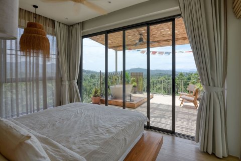 Villa in Surat Thani, Thailand 8 bedrooms № 170689 - photo 17