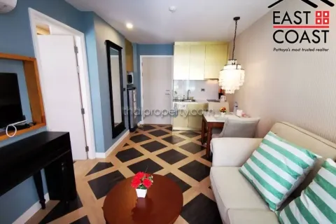 Condominio de 1 dormitorio en Jomtien Beach, Pattaya, Tailandia № 213756 - foto 1