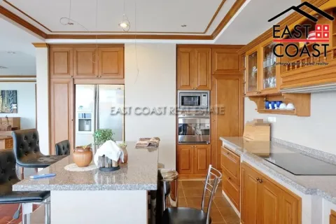 Condominio de 3 dormitorios en Pattaya, Tailandia № 213758 - foto 8