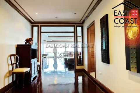 Condominio de 3 dormitorios en Pattaya, Tailandia № 213758 - foto 2