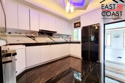 Haus in Pattaya, Thailand 5 Schlafzimmer № 213753 - Foto 13