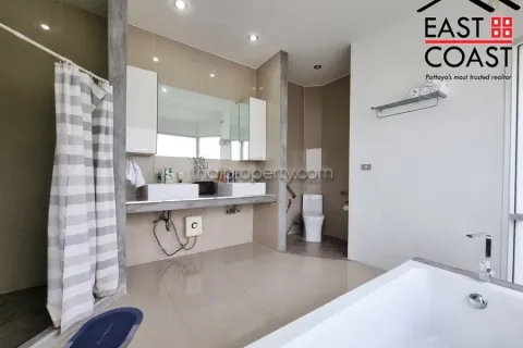 Casa de 3 dormitorios en Pattaya, Tailandia № 213754 - foto 12