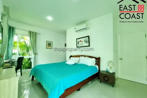Casa de 3 dormitorios en Pattaya, Tailandia № 213754 - foto 11