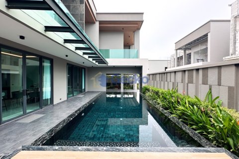 Maison à Pattaya, Thaïlande 4 chambres № 196668