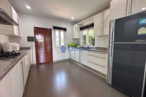 House in Pattaya, Thailand 3 bedrooms № 196670 - photo 7