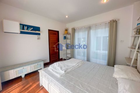 House in Pattaya, Thailand 3 bedrooms № 196670 - photo 19