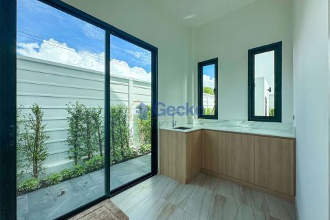 House in Pattaya, Thailand 3 bedrooms № 196669 - photo 24
