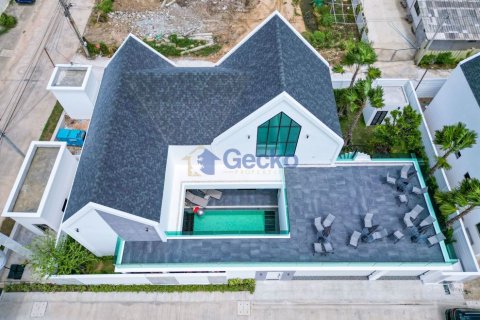 House in Pattaya, Thailand 3 bedrooms № 196669 - photo 3
